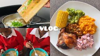 VLOG | STAY AT HOME MOM DAIRIES EP3 | Cooking | Dishes | Kids lunchbox..South African YouTuber