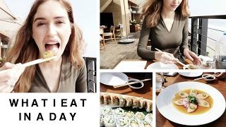 WHAT I EAT IN A DAY!