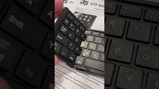 Die Mini-Tastatur von Pearl kostet rund 40 Euro und ist etwa für Tablets geeignet!