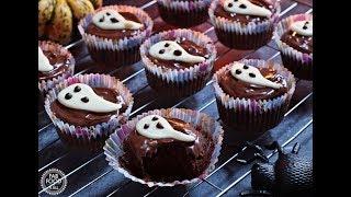 Easy Halloween Ghost Cupcakes