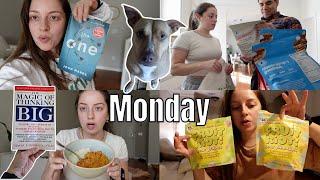 A Monday in My Life | Client Calls, Meal Prep, Positive Books, New Protein Flavor, Lots of Honey ️