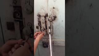 Basic early lock, with non warded key, in operation - history of locks.