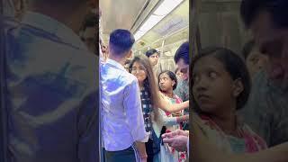 Huddi dila do  girls voice prank  #shortsvideo #prankinmetro #comedy #prank # funny