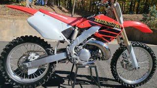 THE BEST 2 STROKE 250 HONDA EVER: 2001 HONDA CR250R