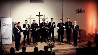 Grab und Mond (Franz Schubert) - New York Polyphony + Ensemble Nobiles