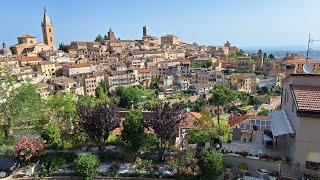 Vicolo più stretto d'Italia. Ripatransone Ascoli Piceno. Marche. Italy