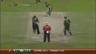 Amir World Record 73 Vs New Zealand - 1/3