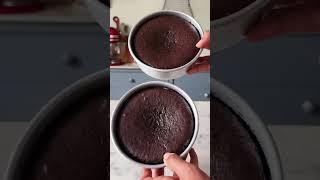 *BEST EVER* DEVILS'S FOOD CAKE  | HOW TO MAKE THE PERFECT CHOCOLATE CAKE #shorts