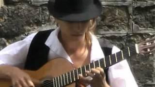 Amazing Street Guitarist in Paris 2