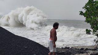 Bicol binabayo ng storm surge, Nato Port Brgy. Nato,  Sagñay Camarines Sur  Bicol Region