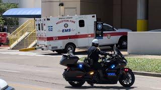 Houston police officer injured after falling off motorcycle in south of Houston