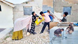 Omid and his mother hire a master builder to complete the roof of the house.