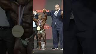 Brian Shaw vs Body Builder