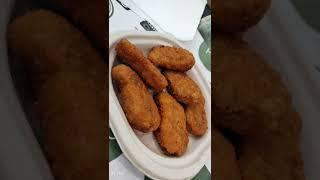 my first time eating vegan food ( vegichiken nuggets with momos )  #shorts #youtube