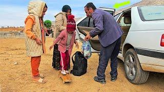 Poor nomadic woman's husband returns home: Struggling for children's well-being