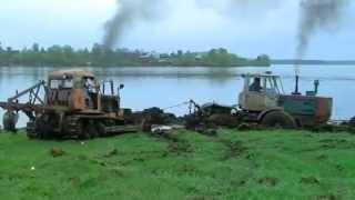 Nissan Patrol Y61 stupidly stuck in mud in Russia