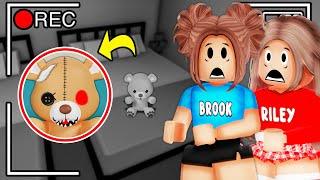 Something Is WRONG With Our STUFFED ANIMAL In Roblox Snapchat!!