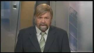 YLE NEWS 13.10.2010 ANCHORMAN KIMMO WILSKA DRINKS BEER AND GETS BANNED (uutisankkuri juo olutta)