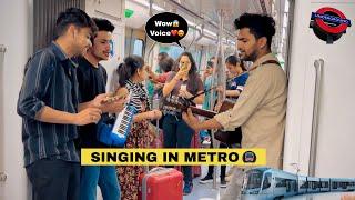 Randomly Singing Love Songs  In Delhi Metro | Cute Girls Reaction Viral Metro Video | Jhopdi K