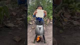 Survival Skills: Single mom show SMART ideas and USEFUL with noodles in forest #camping #bushcraft