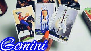 GEMINIi HAVE A SURPRISE FOR YOU 🫢Tarot LOVE Reading