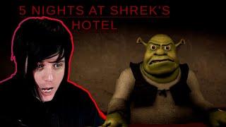 IT WASN'T MY BOOGERS ON THE PAINTING ! - Shrek Hotel