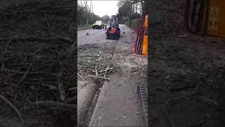 KLOU KQB1200 Quick-attach Sweeper Brush In Action