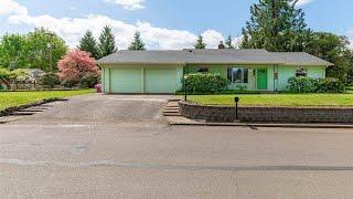 904 13th Av NE, Albany, OR Presented by Leanna Langley.