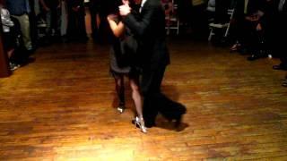 Santiago Steele & Mariana Fresno 'Esquinas Porteñas' (Vargas)