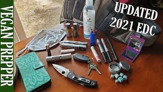 Mrs. Vegan Prepper: Updated 2021 EDC (Every Day Carry)