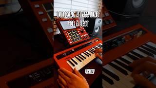 Creating a Bass line for a Hip Hop/ Trap beat #mpc #yamaha #beats