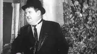 Laurel and Hardy - Ollie gets splashed with water - Helpmates (1932)