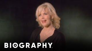 Janine Turner: Celebrity Ghost Stories | Biography