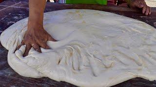 Tolle Fähigkeiten! Thailändischer Donut-Meister – thailändisches Streetfood