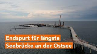 Endspurt und bald hell erleuchtet: Nothafen mit längster Seebrücke der Ostsee in Prerow