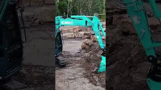 Kobelco SK75SR on the job.