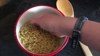 handfulmacaroni