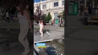 Львів, фонтан біля залізничного вокзалу 