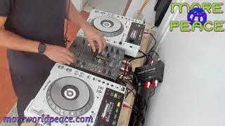 making a playlist of smooth hiphop tunes :: tap in