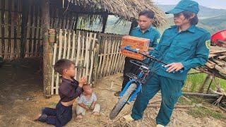 The orphan boy was given a bicycle and food by the border guards to get through the winter