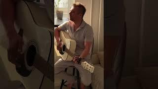 Будь моим нарядом сладким шоколадом на гитаре