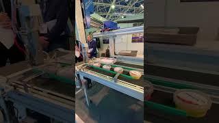 Групповая упаковка на выставке.