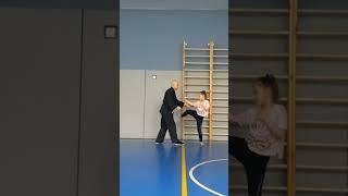 Самозащита третий урок #kungfu #ушу #karate #рукопашныйбойдети