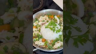 Cơm Mực xào Nấm mỡ và rau củ.