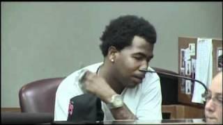 Brisco Takes Stand In Barber Shop Robbery "He Looks Like The Guy"