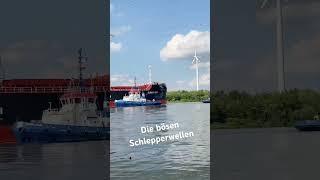 Einmal bitte hin und zurück #wasser #weser #bremen #saison #schlepper