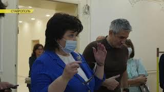 Депутаты думы Ставрополья ознакомились с ходом реконструкции краевого Театра кукол.