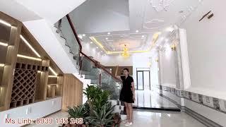  Bán Nhà Khu Đô Thị 5 Sao/ nằm ngay hồ bán Nguyệt/ Diện tích 5,5x24m, cách chợ Bình Chánh 3km