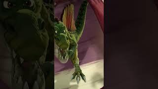Giganto contra Spino | Gigantosaurus en Latino Español