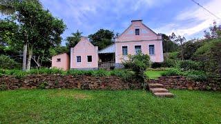 ELE TRANSFORMOU UMA CASA ABANDONADA NA CASA ANTIGA DOS SEUS SONHOS!